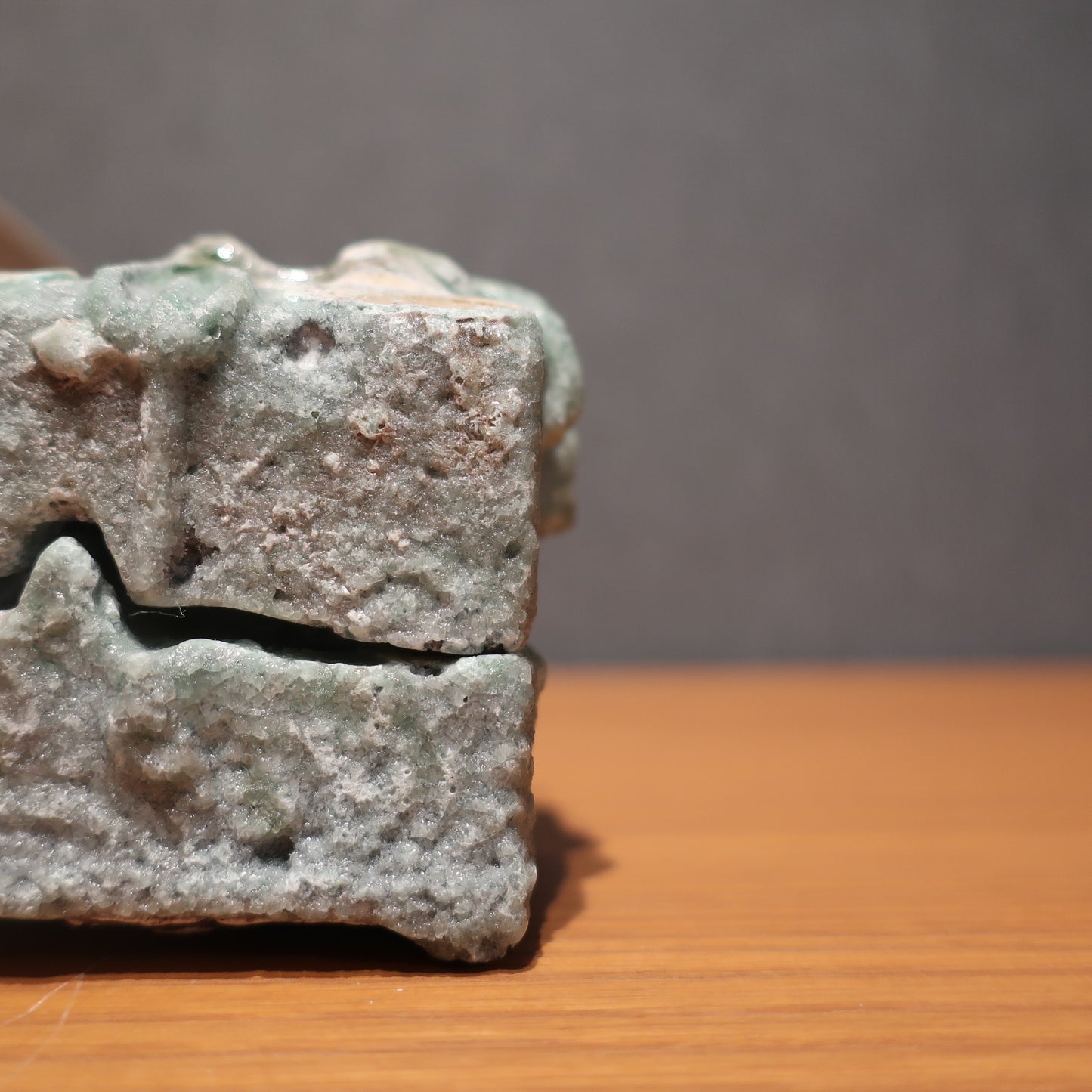 唐津灰被玉手箱香合