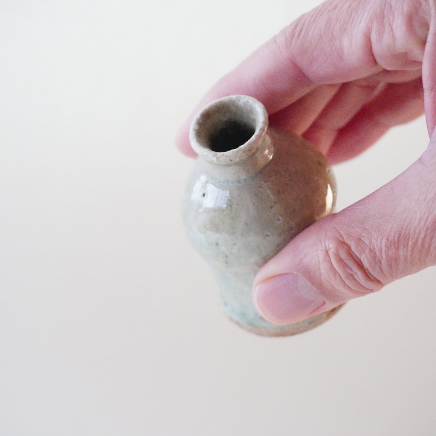 唐津灰被振り出し