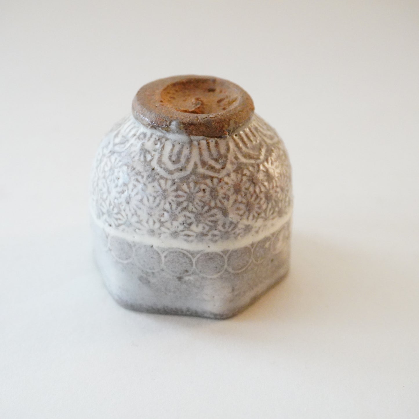 三島唐津 茶杯(亀甲）