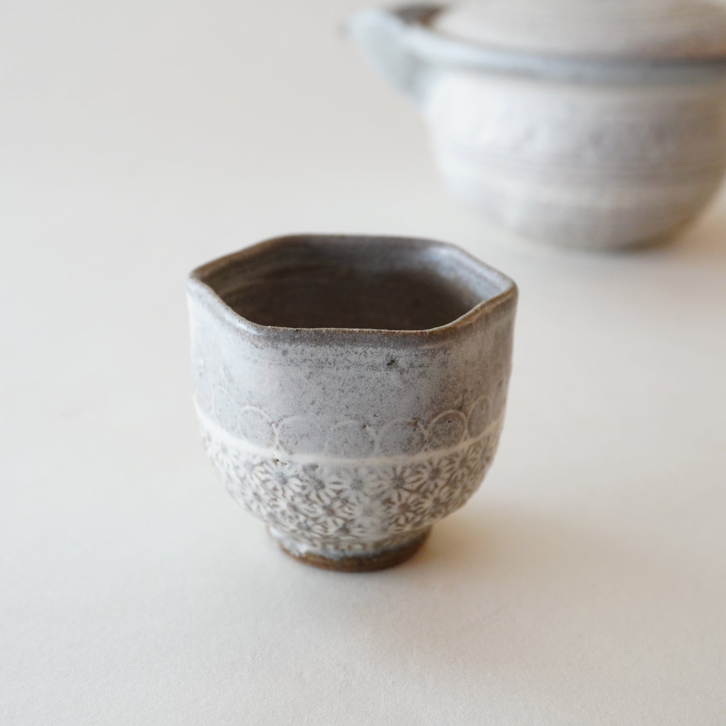 三島唐津 茶杯(亀甲）