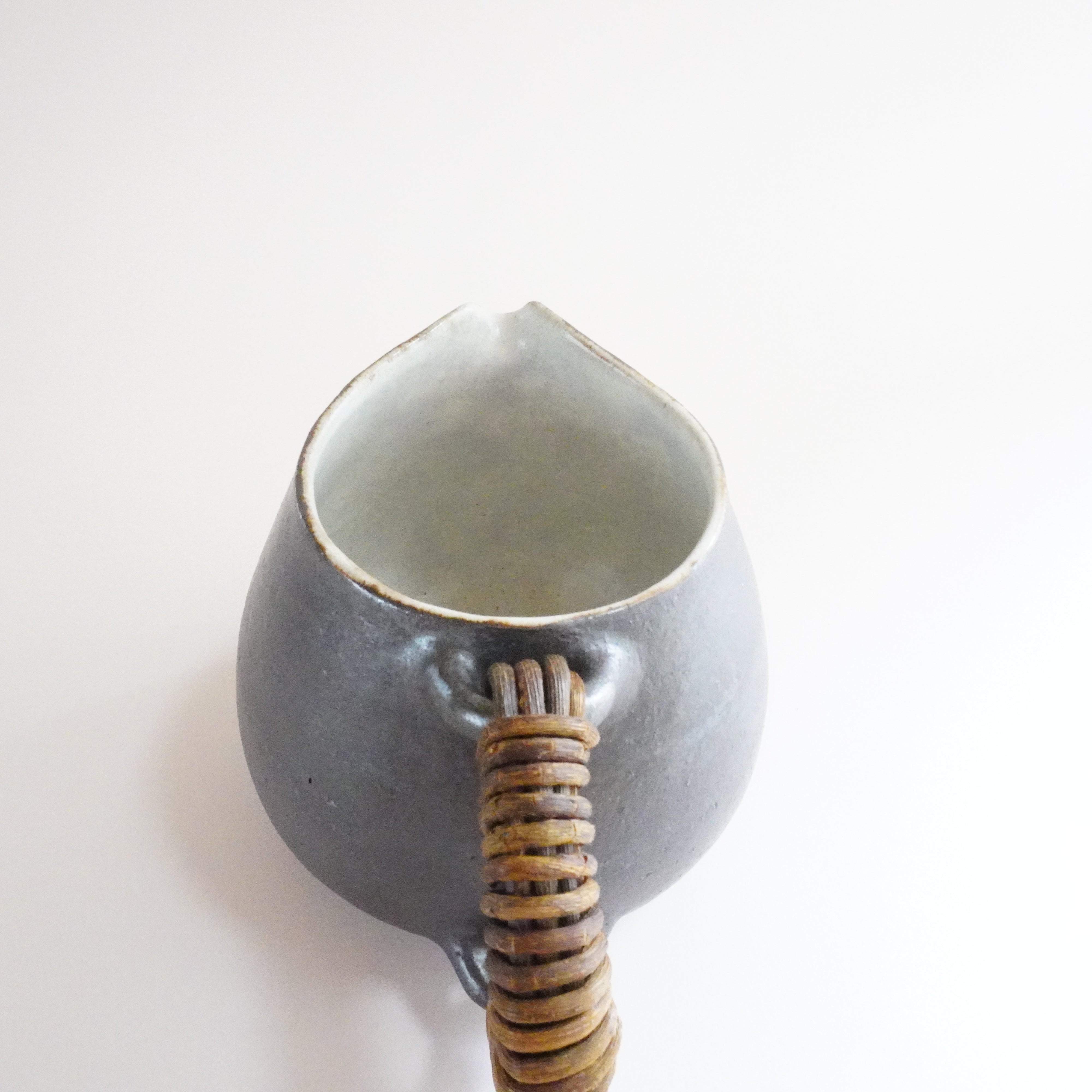 Vine-Handle Coffee Pot – gallery soyo